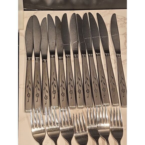 Oneidacraft Deluxe Stainless Capistrano Rose Floral Lot 74 Pieces Incl Serving - Picture 4 of 14